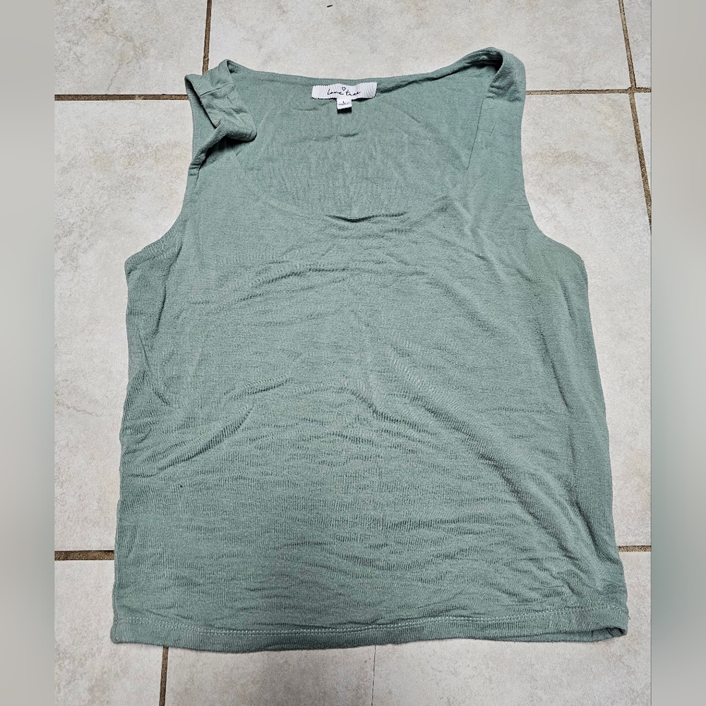 Love tree crop tank large